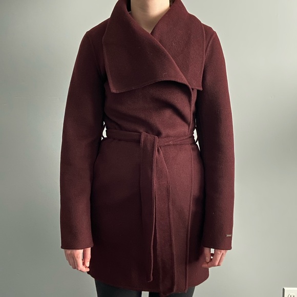 Handmade Wool Women's Dress Coat - Picture 9 of 9